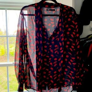 Sheer blouse with lips 👄 design